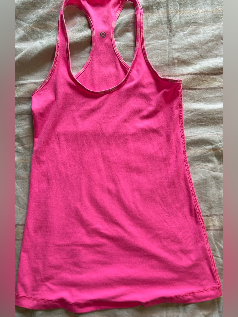 lululemon athletica Bright Pink Racerback Tank EUC 6